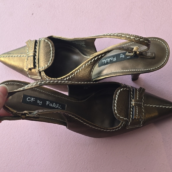 Chic Gold Slingback Heels - Picture 2 of 4